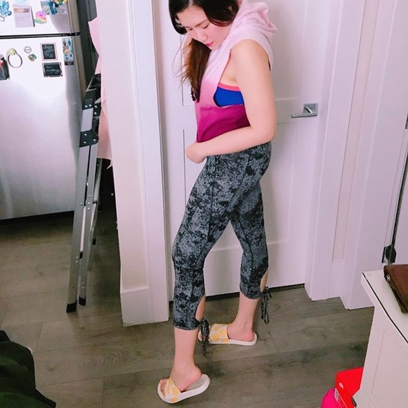 LOLË Cropped Leggings - Picture 1 of 4